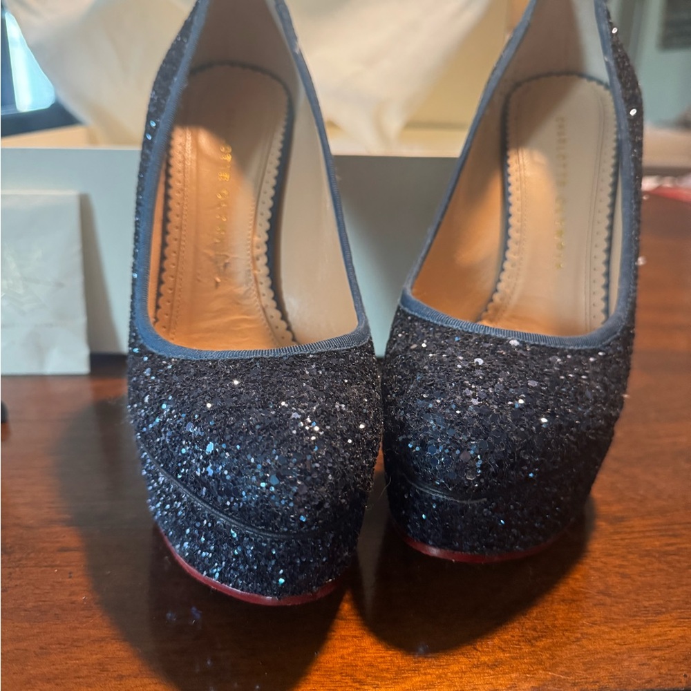 Elegant Navy Glitter Pumps